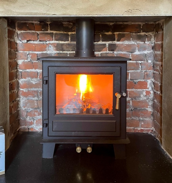 Clock Blithfield 5kw Wood Burning & Multi Fuel Stove