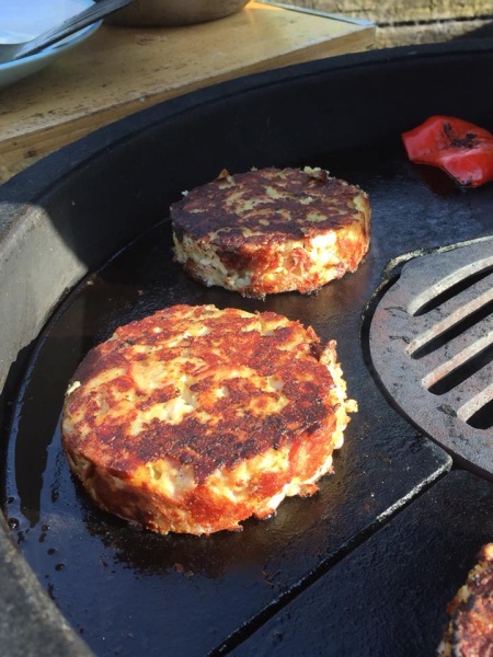 Pair of Hellfire Cast Iron Cooking Rings - 100mm x 25mm