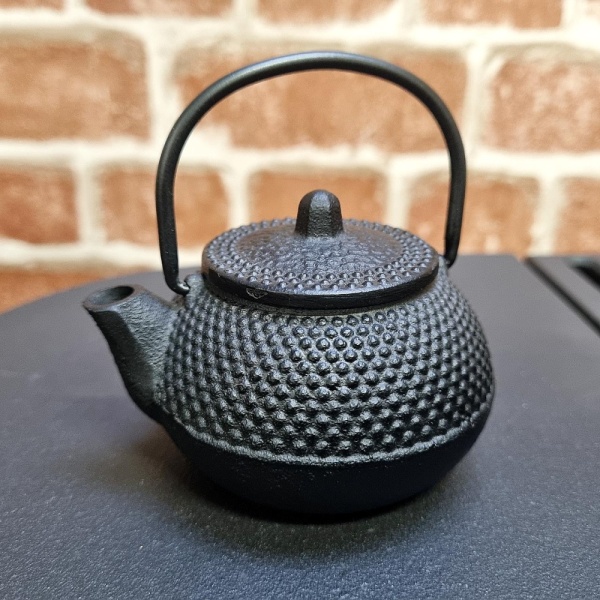 Miniature Cast Iron Kettle - Ideal for Water and Fragrance Oil - 100ml